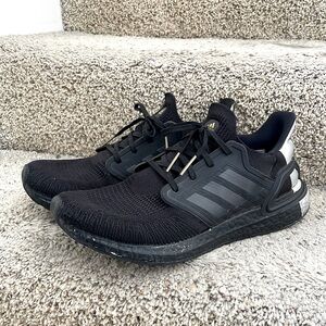 Adidas Ultraboost 20 black/metallic colors